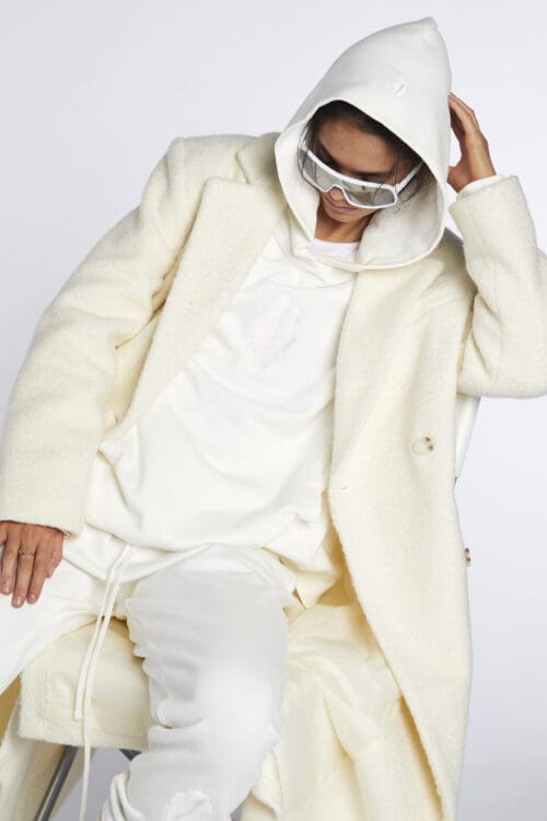 Large Embroidered Cowrie Hoodie UNI OFF WHITE - Image 3